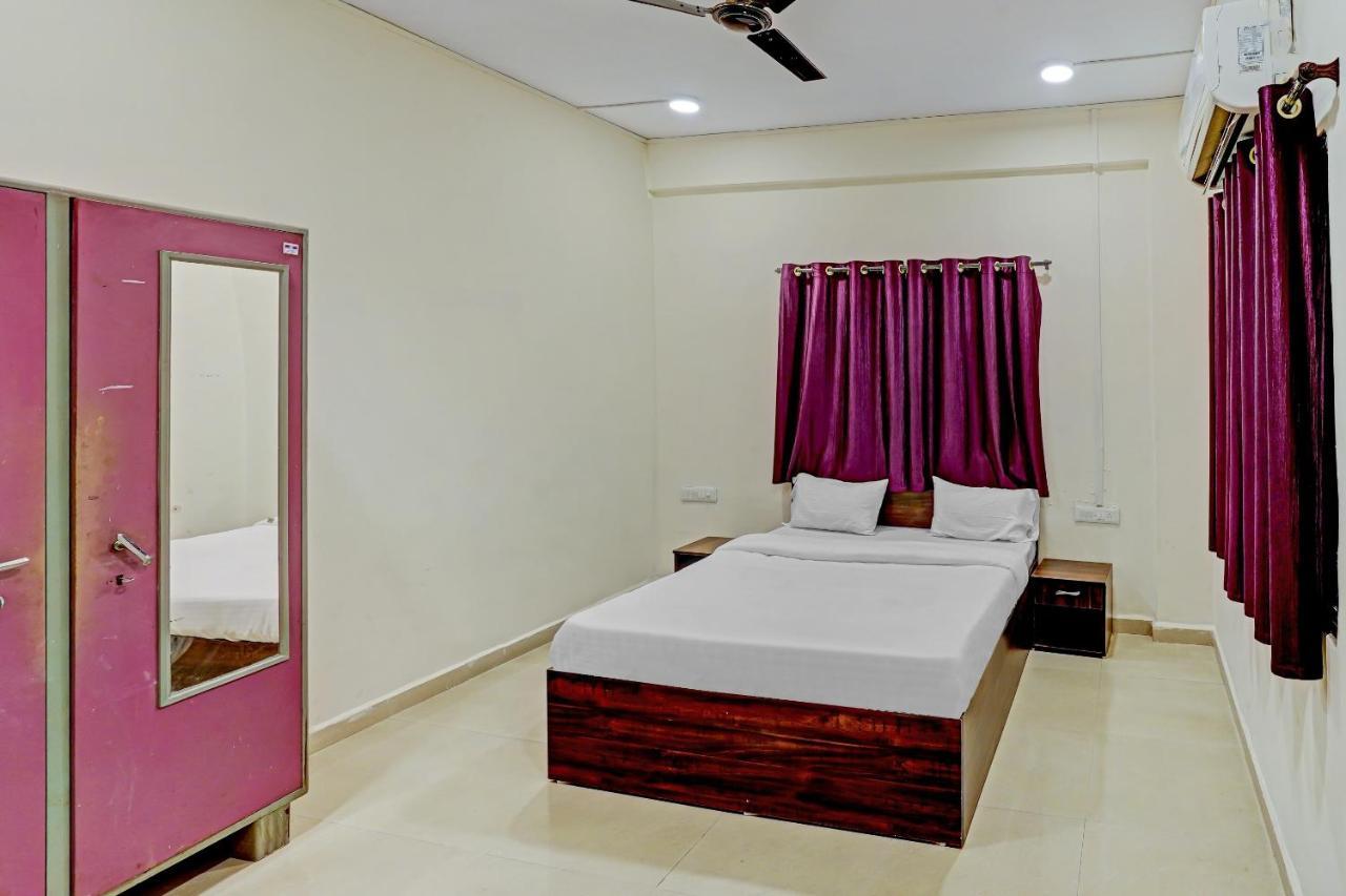 Amba Executive An Apartment Hotel Mundhwa Экстерьер фото
